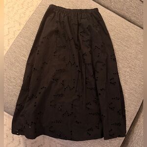 Black H&M embroidered skirt - Size small